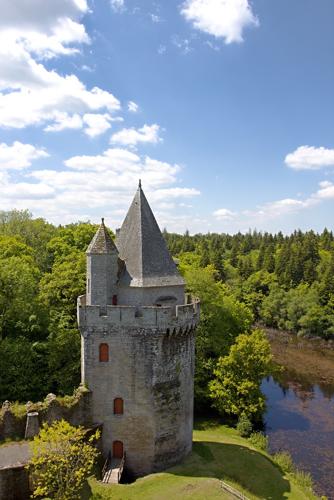 chateau de largoet tours d'elven kasteel hdr elven frankrijk france bretagne morbihan forteresse